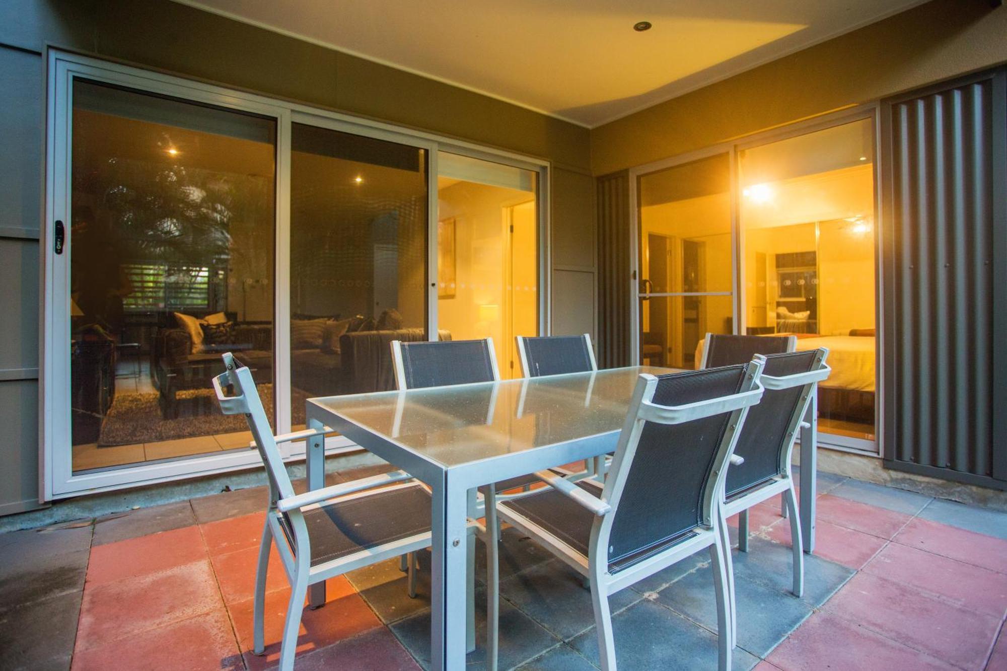 Villa Quarterdecks Retreat Urangan Habitación foto
